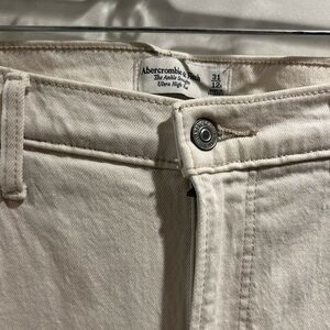 Abercrombie & Fitch Ultra High Rise Jeans - Cream